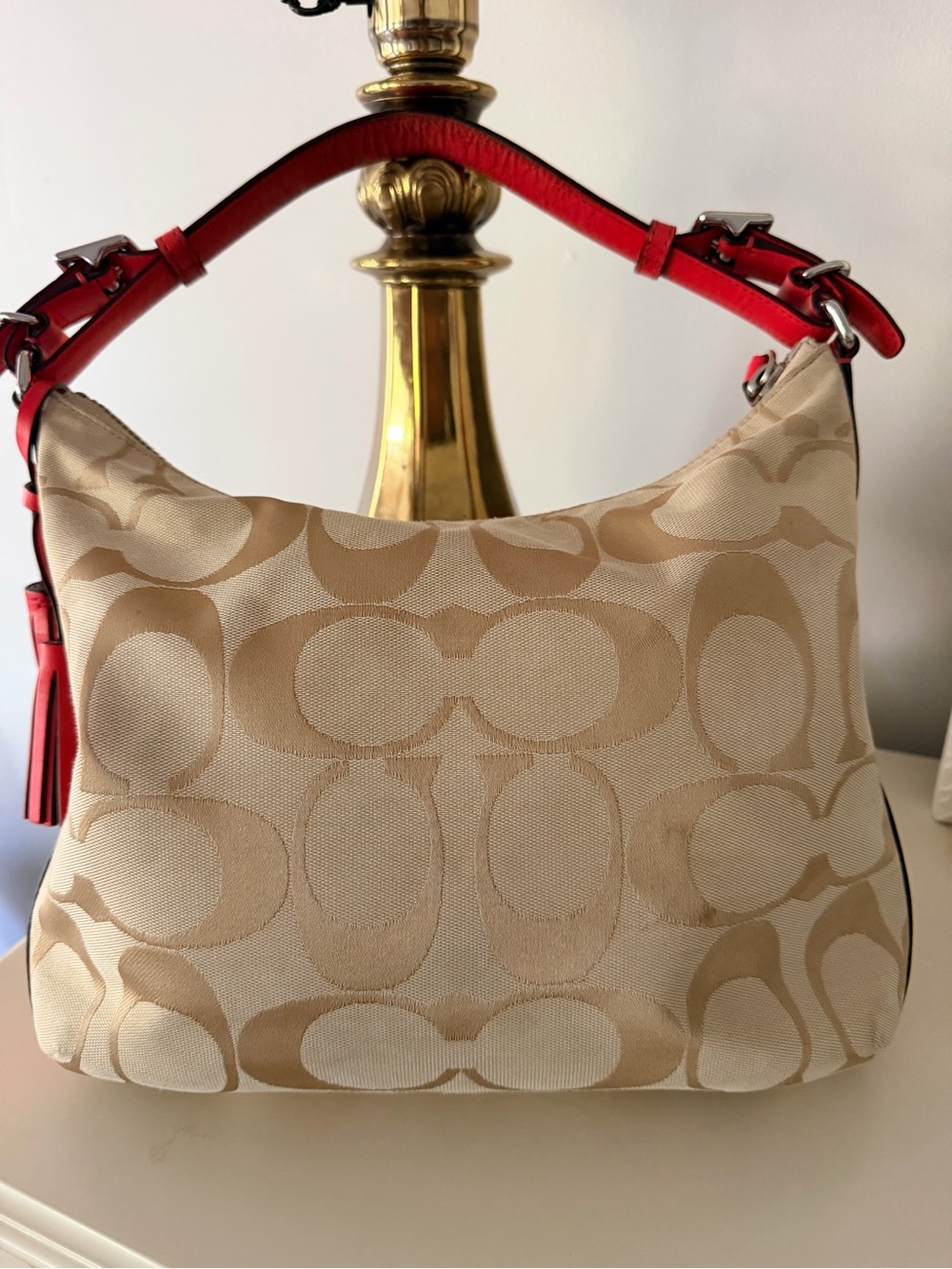 Coach Beige Signature Canvas Shoulder Bag with Red Trim - Picture 2 of 6